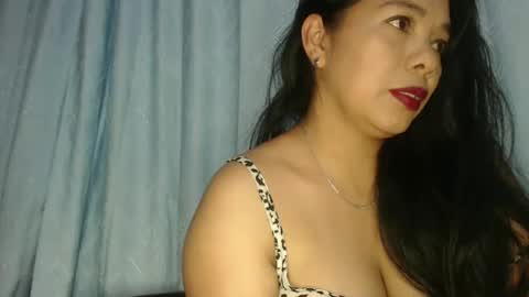 rebeca online show from March 1, 2025, 1:00 am