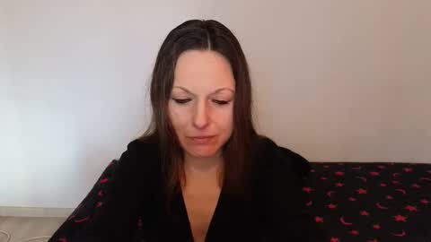 Giulia online show from February 25, 2026, 1:43 pm