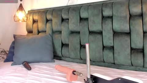 Snapshot of angelswets chatting on September 16, 2025, 1:56 pm ANGIE online show from September 16, 2025, 1:56 pm