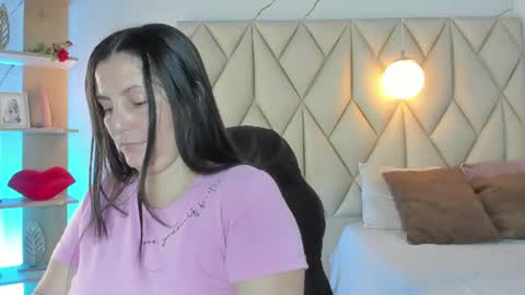 Snapshot of angelswets chatting on June 9, 2026, 2:17 pm ANGIE online show from June 9, 2026, 2:17 pm