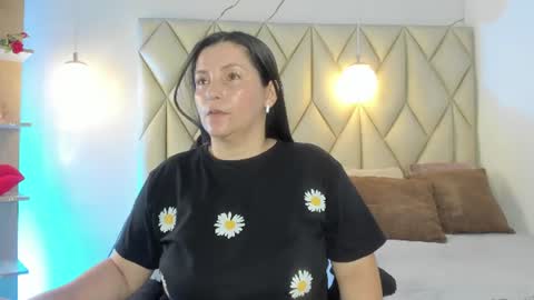 Snapshot of angelswets chatting on June 12, 2026, 2:27 pm ANGIE online show from June 12, 2026, 2:27 pm