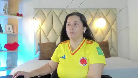Snapshot of angelswets chatting on June 17, 2026, 2:29 pm ANGIE online show from June 17, 2026, 2:29 pm