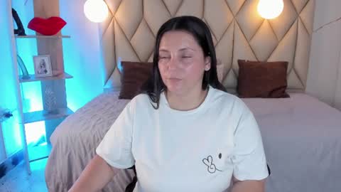 ANGIE online show from July 4, 2026, 2:34 pm