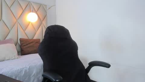 ANGIE online show from July 28, 2026, 2:13 pm