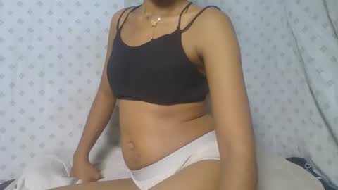 Snapshot of angeltta69 chatting on October 27, 2025, 5:17 pm angeltta69 online show from October 27, 2025, 5:17 pm