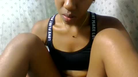 Snapshot of angeltta69 chatting on May 22, 2026, 4:12 pm angeltta69 online show from May 22, 2026, 4:12 pm