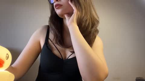 Snapshot of angelwhisper56 chatting on October 15, 2025, 2:50 pm Lisa online show from October 15, 2025, 2:50 pm