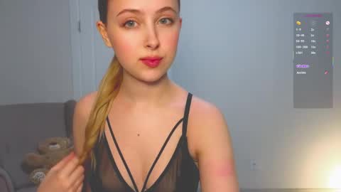  Im Chloe  i do FLASH BOOBS for new fan club online show from April 28, 2026, 2:27 am