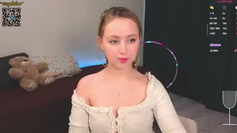  Im Chloe  i do FLASH BOOBS for new fan club online show from May 7, 2026, 4:01 pm