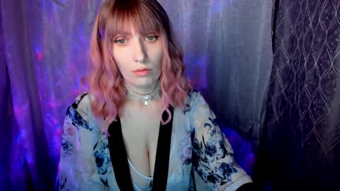 Snapshot of angely_jelly chatting on January 6, 2025, 9:43 pm Angie online show from January 6, 2025, 9:43 pm