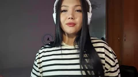 Snapshot of angelyntarris chatting on September 22, 2025, 4:36 am Mira online show from September 22, 2025, 4:36 am