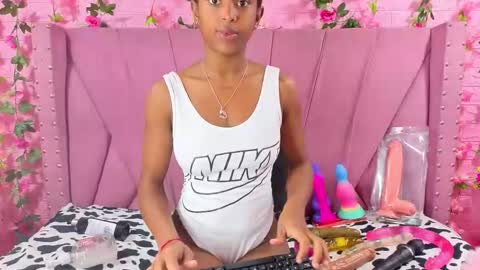 Anyega online show from November 18, 2025, 11:36 am