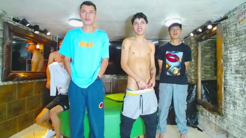 Snapshot of anghelytos chatting on December 1, 2024, 6:41 pm anghelytos online show from December 1, 2024, 6:41 pm