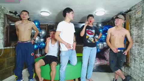 Snapshot of anghelytos chatting on December 15, 2024, 6:37 pm anghelytos online show from December 15, 2024, 6:37 pm