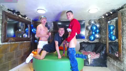 Snapshot of anghelytos chatting on December 26, 2024, 6:54 pm anghelytos online show from December 26, 2024, 6:54 pm