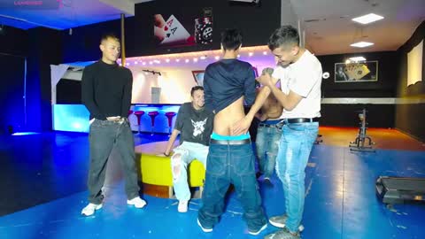 Snapshot of anghelytos chatting on January 24, 2025, 6:56 pm anghelytos online show from January 24, 2025, 6:56 pm