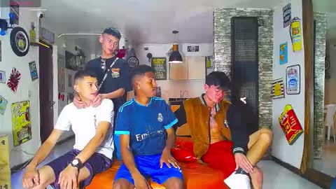 Snapshot of anghelytos chatting on February 26, 2025, 8:11 pm anghelytos online show from February 26, 2025, 8:11 pm