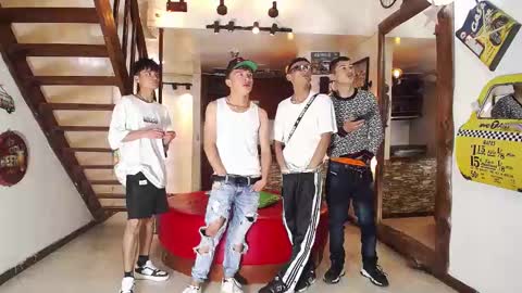 Snapshot of anghelytos chatting on March 9, 2025, 6:32 pm anghelytos online show from March 9, 2025, 6:32 pm