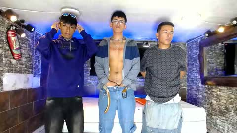 Snapshot of anghelytos chatting on October 31, 2025, 9:38 pm anghelytos online show from October 31, 2025, 9:38 pm