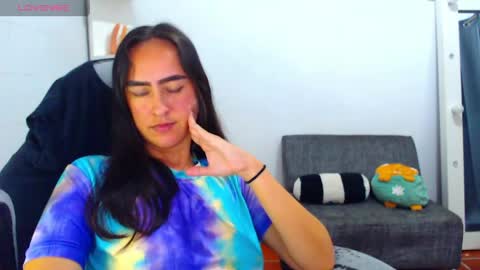 Snapshot of angie_dreamgirl chatting on April 29, 2026, 3:32 am IG angie dreamgirl01 online show from April 29, 2026, 3:32 am