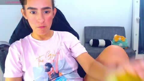 Snapshot of angie_dreamgirl chatting on May 7, 2026, 2:39 am IG angie dreamgirl01 online show from May 7, 2026, 2:39 am