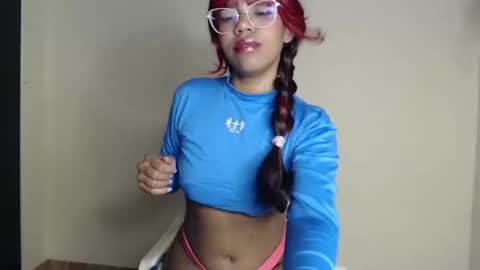 Snapshot of angie_fox1 chatting on November 13, 2025, 8:30 pm angie_fox1 online show from November 13, 2025, 8:30 pm