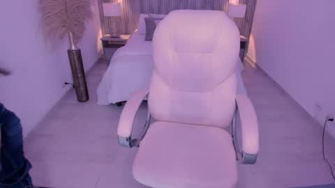 Snapshot of angie_smith_x chatting on April 3, 2026, 3:15 am angie_smith_x online show from April 3, 2026, 3:15 am