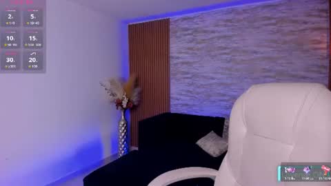 Snapshot of angie_smith_x chatting on June 27, 2026, 11:04 am angie_smith_x online show from June 27, 2026, 11:04 am