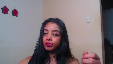 Snapshot of angielee01 chatting on January 21, 2025, 2:05 pm Angie y Andres online show from January 21, 2025, 2:05 pm