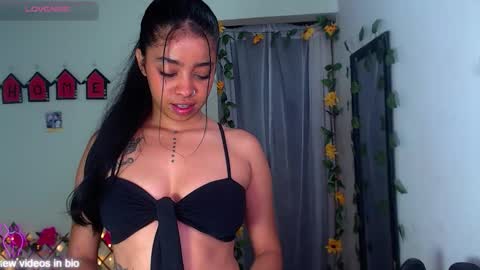 Snapshot of angielee01 chatting on October 23, 2025, 11:53 am Angie y Andres online show from October 23, 2025, 11:53 am