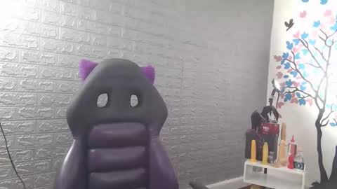 Snapshot of angierot2025 chatting on October 12, 2025, 2:32 am angierot2025 online show from October 12, 2025, 2:32 am