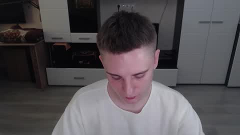 Snapshot of angryzan chatting on October 6, 2025, 6:00 am vodka online show from October 6, 2025, 6:00 am