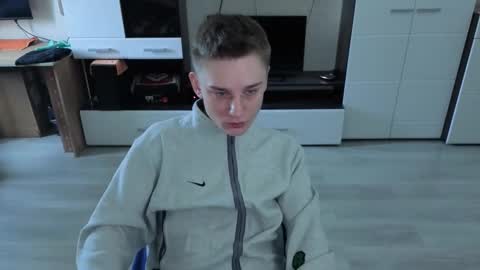 Snapshot of angryzan chatting on November 12, 2025, 6:25 am vodka online show from November 12, 2025, 6:25 am