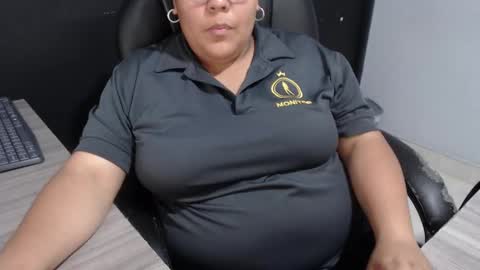 Snapshot of angy_ro12 chatting on September 20, 2025, 9:05 pm angy online show from September 20, 2025, 9:05 pm