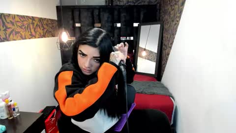 Snapshot of anhell7_ chatting on October 9, 2025, 7:45 pm Anhell online show from October 9, 2025, 7:45 pm