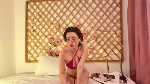 anietorres online show from September 18, 2025, 12:23 am