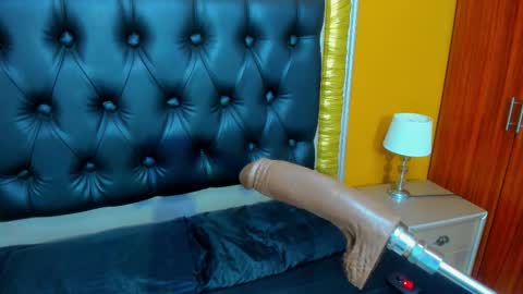 Snapshot of anievans_ chatting on September 30, 2025, 11:15 am Ani  Time schedule 0600 - 1400 GMT -5 online show from September 30, 2025, 11:15 am