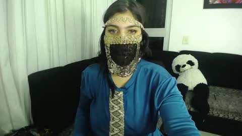 Anissa online show from November 15, 2025, 5:27 am