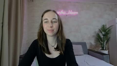 anikabloom online show from February 6, 2025, 5:35 am