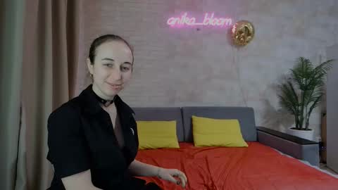 anikabloom online show from February 24, 2025, 2:08 am