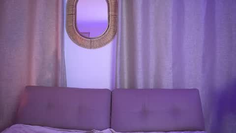 Snapshot of anikaromanoff chatting on February 7, 2025, 12:17 pm Lauren Anika online show from February 7, 2025, 12:17 pm