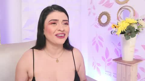 Snapshot of anikaromanoff chatting on February 18, 2025, 12:06 pm Lauren Anika online show from February 18, 2025, 12:06 pm