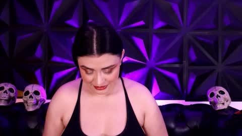 Snapshot of anikaromanoff chatting on October 21, 2025, 4:24 am Lauren Anika online show from October 21, 2025, 4:24 am