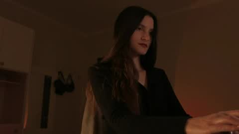 Snapshot of anima_pure chatting on April 19, 2026, 8:11 pm Vea online show from April 19, 2026, 8:11 pm