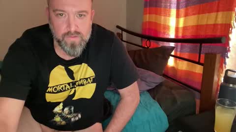 animal00700 online show from April 6, 2026, 6:58 am