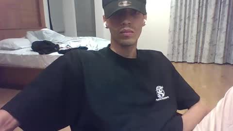 Snapshot of animavestra_ chatting on December 11, 2024, 3:47 pm Marvin online show from December 11, 2024, 3:47 pm