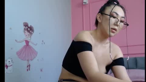 Snapshot of anime_aki chatting on March 19, 2026, 4:05 am Akimi online show from March 19, 2026, 4:05 am