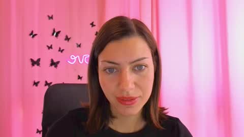 Anni online show from October 19, 2025, 6:25 am