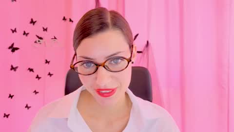 Anni online show from November 13, 2025, 6:56 am