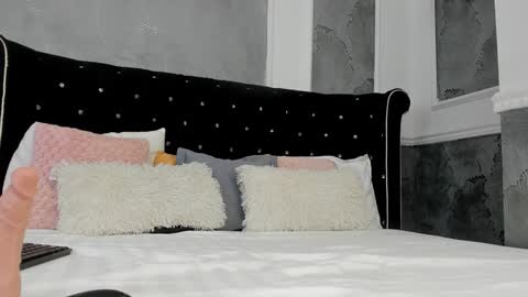 anissia teaser online show from January 28, 2025, 11:17 am